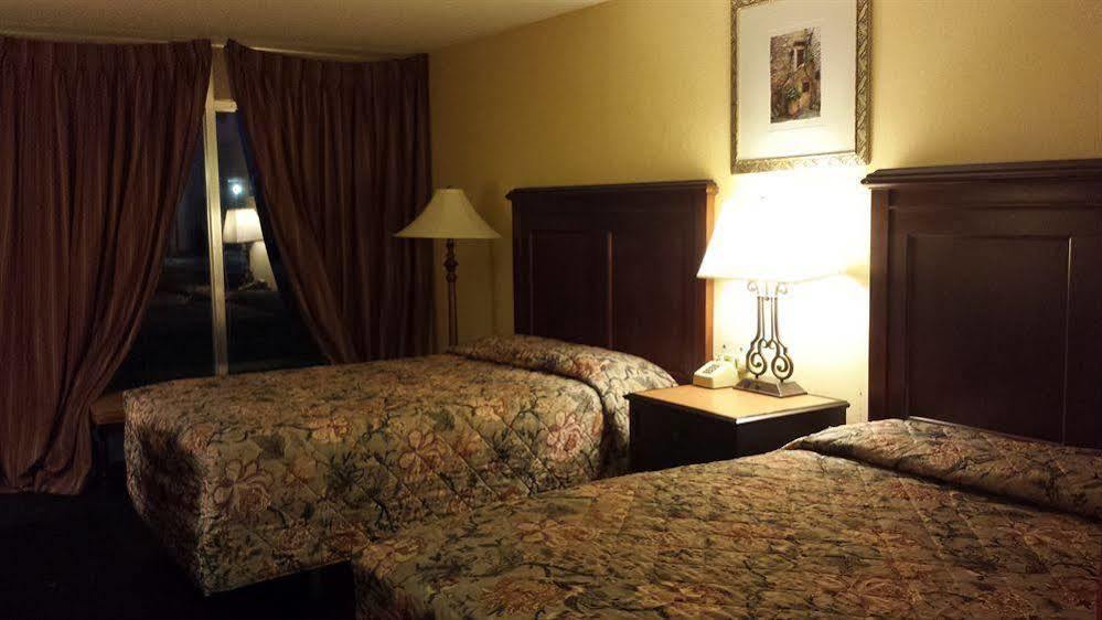 Motel Super 8 By Wyndham Goldsboro Exterior foto